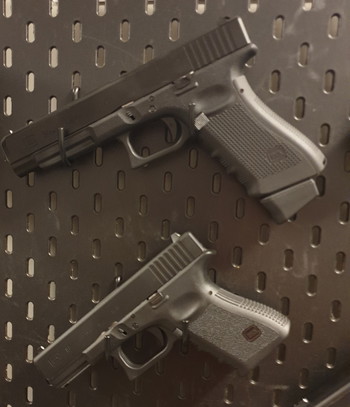 Image 3 pour DE ULTIEME GLOCK  WALL