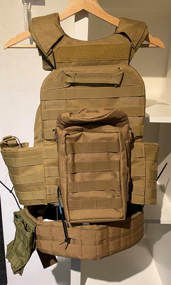 Afbeelding 2 van Plate carrier met molle riem