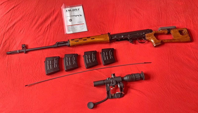 Bild 1 für Cyma SVD Dragunov metal + real wood met PSO-1 scope en 4 mags