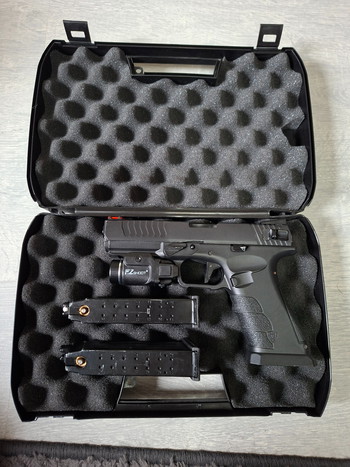 Afbeelding 2 van Aps shark/kli beretta m9