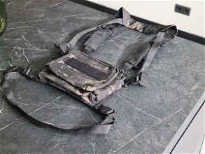 Image pour Chestrig Black Multicam met pouch/frontpanel (als nieuw)