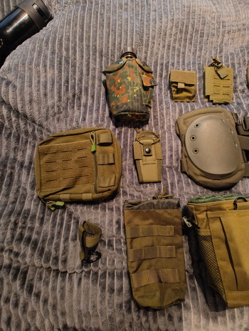 Imagen 2 de Pouches, kiebescherming, flask, gun camouflage