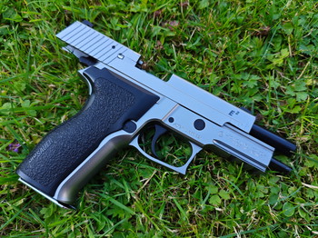 Image 2 for Tokyo Marui P226 E2 Stainless GBB