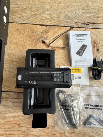 Afbeelding 3 van Gloednieuw. EDC37 nitecore 8000lumen!