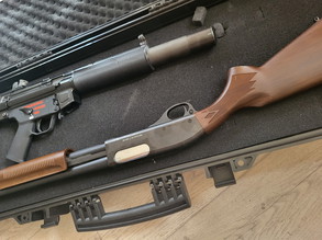 Afbeelding van Koffer en tokyo marui  shotgun en mp5sd