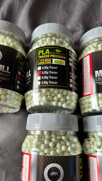 Afbeelding 3 van Nieuwe madbull Tracer bio BB's .25gram
