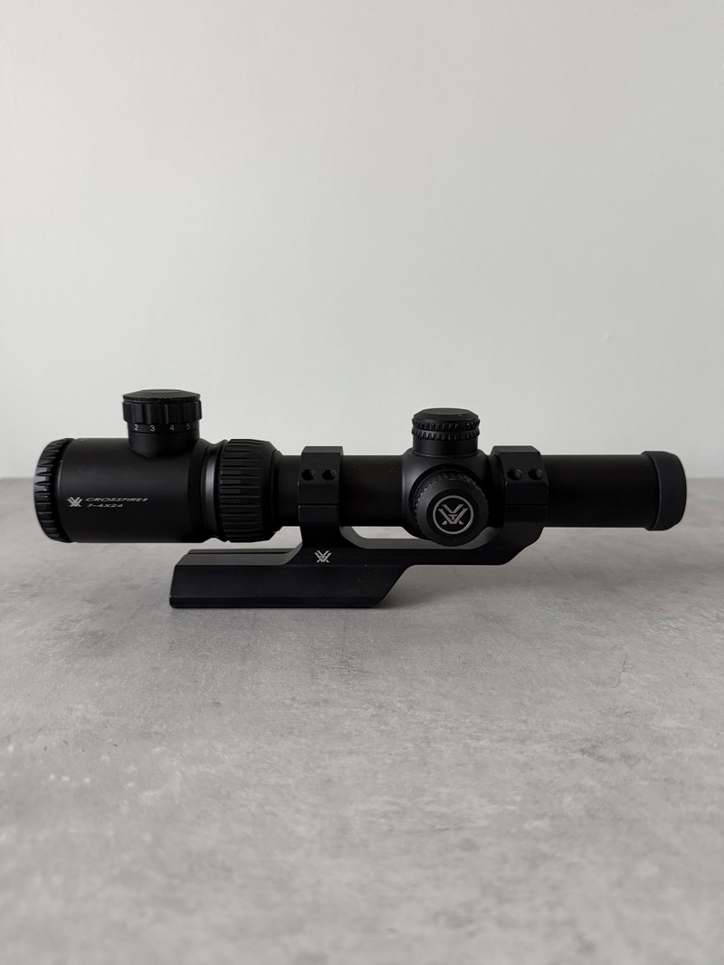 Image 1 pour Vortex Crossfire II (1-4x24) & Vortex Cantilever Mount