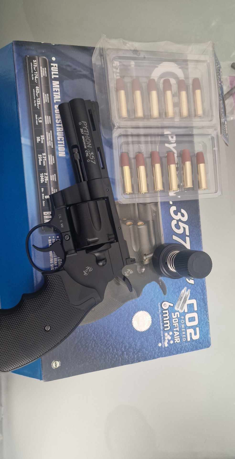 Imagen 1 de )Colt python 357-4