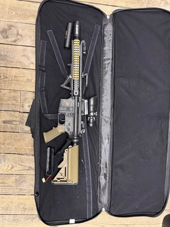 Image 2 pour M4 and SCAR-H