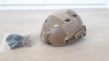 Bild 2 für Coyote Helm