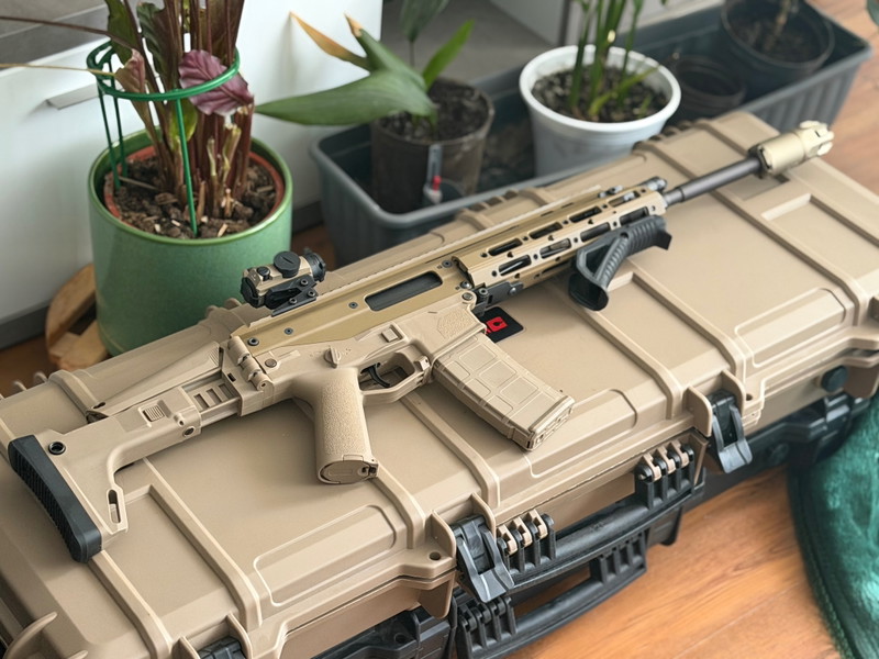 Image 1 for WE MSK + 5 GBB Mags