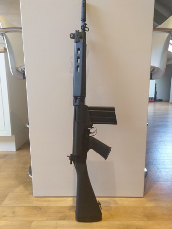 Image 2 for King Arms FN Herstal FAL Nato + 3 mags + Large Battery.