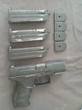 Bild für Umarex Walther PPQ M2 3 magazijnen, lamp en spare baseplates