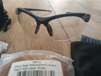 Afbeelding 2 van Gecertificeerde ballistische bril van Edge Tactical met drievoudige krascoating polycarbonaat lenzen met unieke, permanente anti-condens technologie!