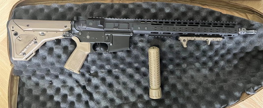 Bild für M4 - fully upgraded - Noveske Body en Rail, Mosfit en SHS internals