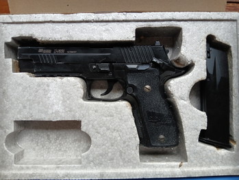 Imagen 2 de P226 X-Five CO2 Cybergun