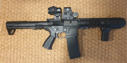 Image pour ARP 556 met G&P CQB SAI handguard.+eotech holo plus magnifier