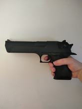Image for Desert Eagle mit Magazin für 23 Kugeln 6mm Blowback mit verschiedenen Kugeln und Gas