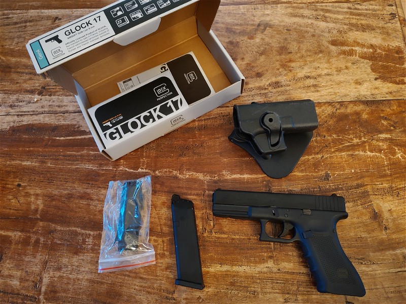 Image 1 for Umarex Glock 17 gen 4 GBB pistool met holster