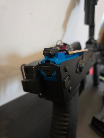 Imagen 4 de AK-101 AEG | Full Metal | Upgrades | GATE MOSFET | CNC Gearbox | LiPo | Red Dot & Tactical Lamp | Te Koop/Ruil