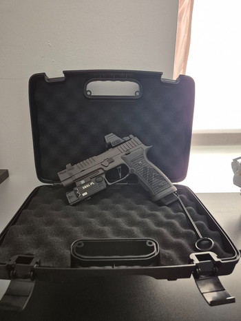 Imagen 2 de Parabellum Sig P320 AXG Legion