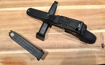 Image 4 for Umarex GHK Glock 17 Gen5 MOS GBB  2 magazijnen