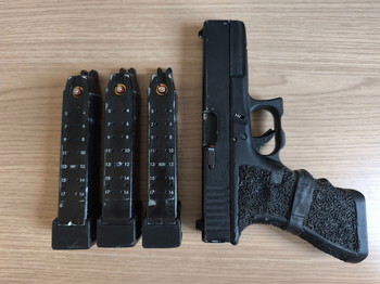 Imagen 2 de G17 WE Gen 3 Up Black + 2 chargeurs