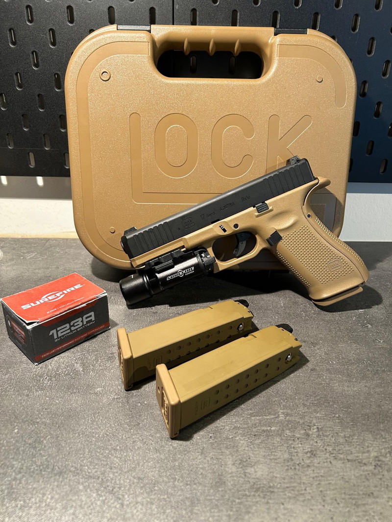 Bild 1 für Glock 17 Gen 5 French Edition + Belt setup