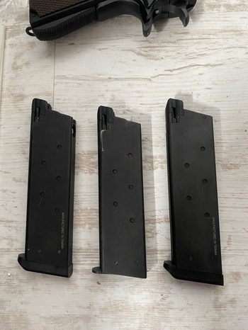 Afbeelding 4 van KWA M1911A1 met 3 mags