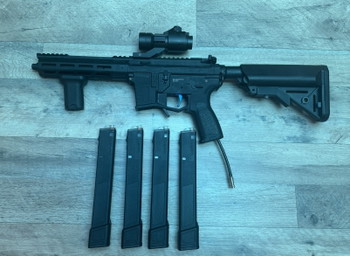 Image 2 for Evolution AR-9 HPA met Wolverine Inferno Gen 2 + upgrades + 4 PTS EPM AR9 Mags + accessoires
