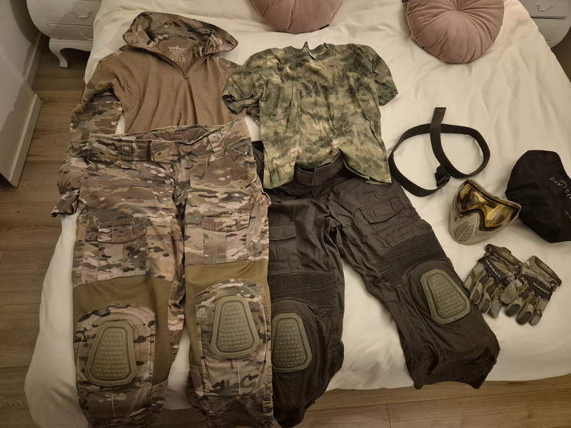 Afbeelding 1 van Invadergear broek en combat shirt, dye mask, riem