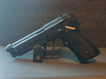 Imagen 3 de Kjw M9 met 1 magazijn goed gebruikt