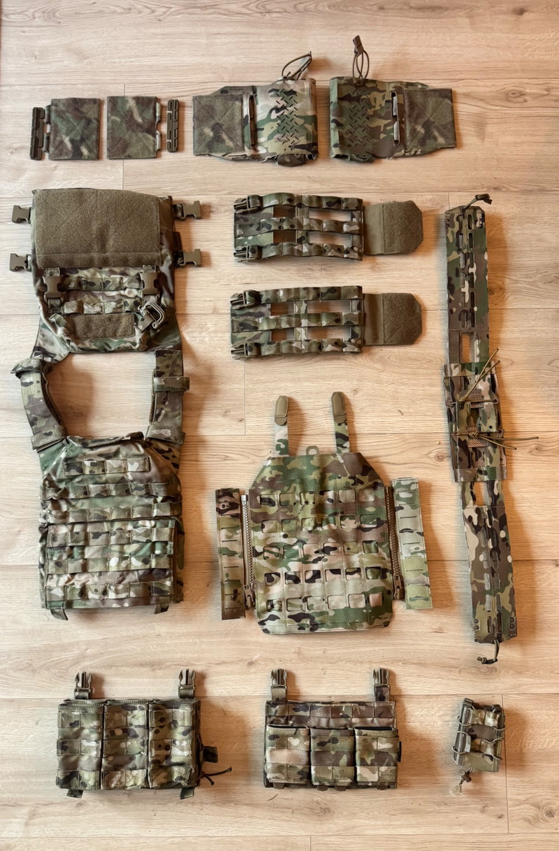 Image 1 for Warrior assault plate carrier met toebehoren
