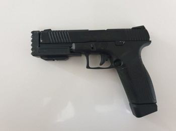 Imagen 3 de Combat Adaptive Pistol met scary supressor