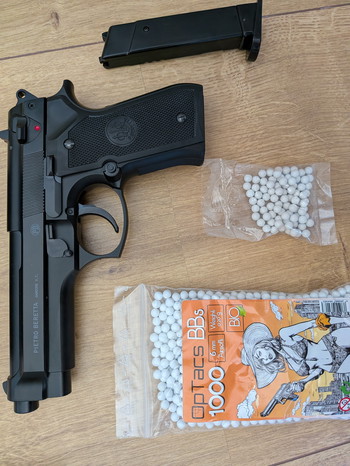 Afbeelding 2 van Beretta Softair mit Zubehör