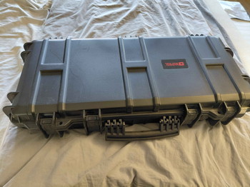 Imagen 2 de MP7 Tokyo Marui GBB Met 4 mag's met een Nuprol Hard Case.