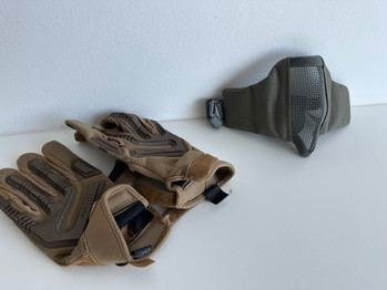 Image 2 for Vest,tas,handschoenen en gezichtsmasker