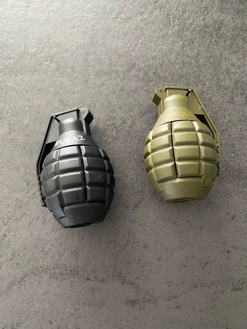 Bild 1 für 2h grenades  mécanique réalistes neuves