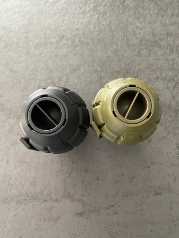 Bild 4 für 2h grenades  mécanique réalistes neuves