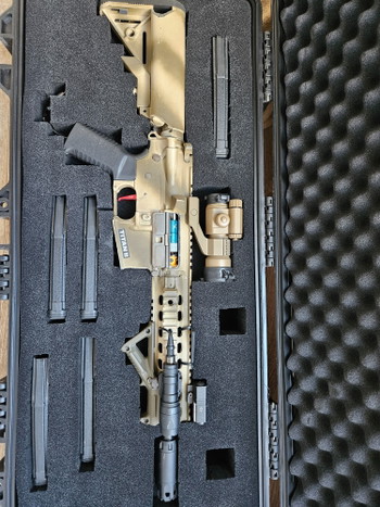 Imagen 3 de Beautiful M4 HPA with case ans pistol