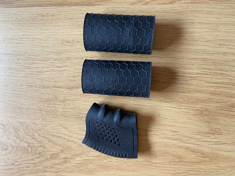 Bild 1 für 3x rubbere pistol grip covers voor extra grip