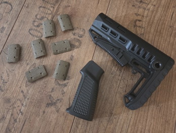 Afbeelding 4 van Wolverine Forged Tactical MTW XBR (10 Inch) Battery Grip + Magazijnen & Attachments. (Garantie)