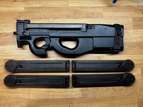 Afbeelding van Cybergun P90 upgraded