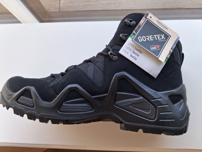 Bild 1 für Nieuwe boots maat 45 merk Lowa