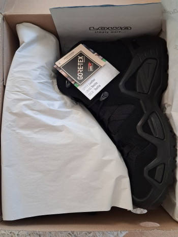 Bild 2 für Nieuwe boots maat 45 merk Lowa