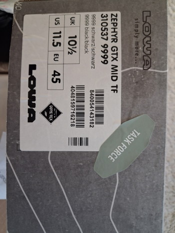 Bild 4 für Nieuwe boots maat 45 merk Lowa