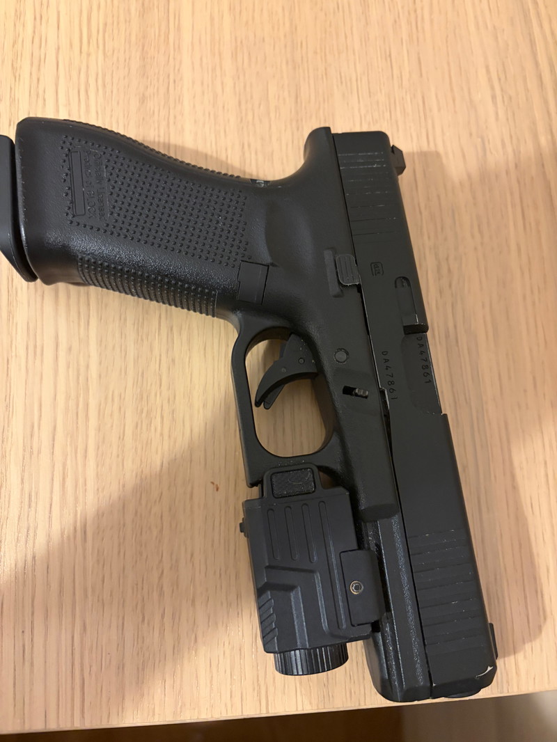 Bild 1 für VFC Glock 17 Gen 5 GBB inkl. Waffenlicht & BBs