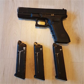 Image 2 for Umarex Glock 17 Gbb + 3 mags