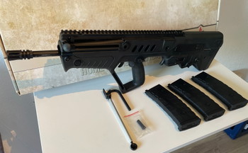 Imagen 2 de KWA Tavor 21 (TAR-21) GBBR - Realistische Bullpup GBB Airsoft inkl. OVP & 3 Magazinen, F-Marked