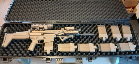 Image pour VFC SCAR-H GBBR with 8 magazines and accessories